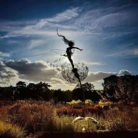 Dandelion Figurine Statue Steel (Color: a)